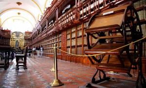 13 Biblioteca Palafoxiana, Puebla, Mexico