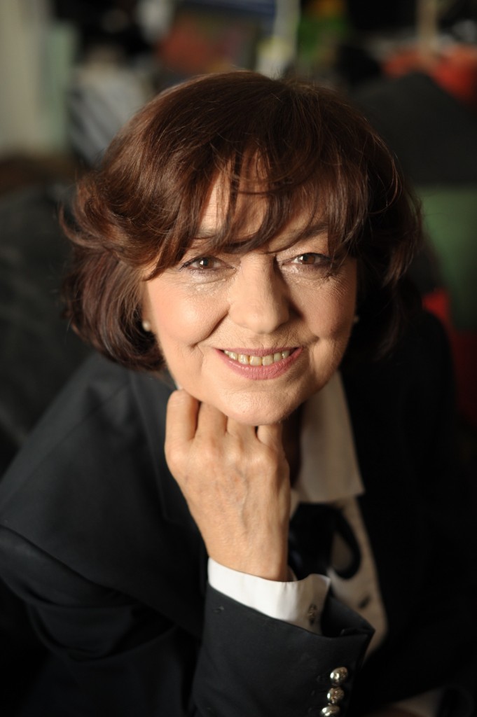 COPYRIGHT 2008 ARTISTA PHOTO AGENCY