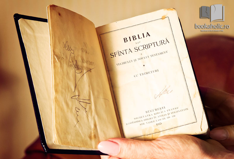 Biblia bunicului, cea mai veche carte din bibliotecă